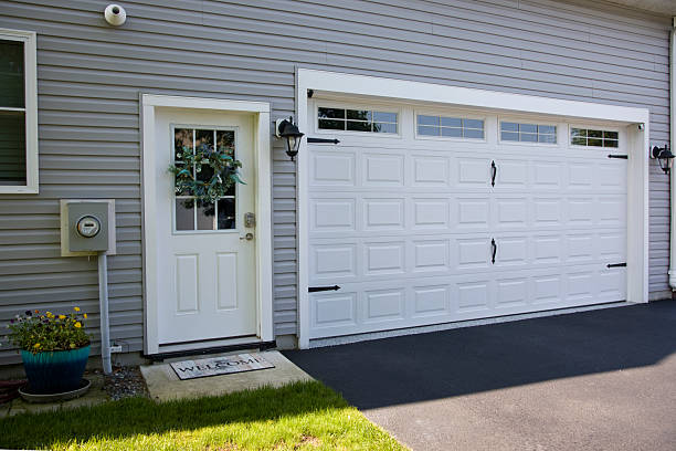 24/7 Emergency Garage Door Panel Replacement experts in Henderson County County, KY